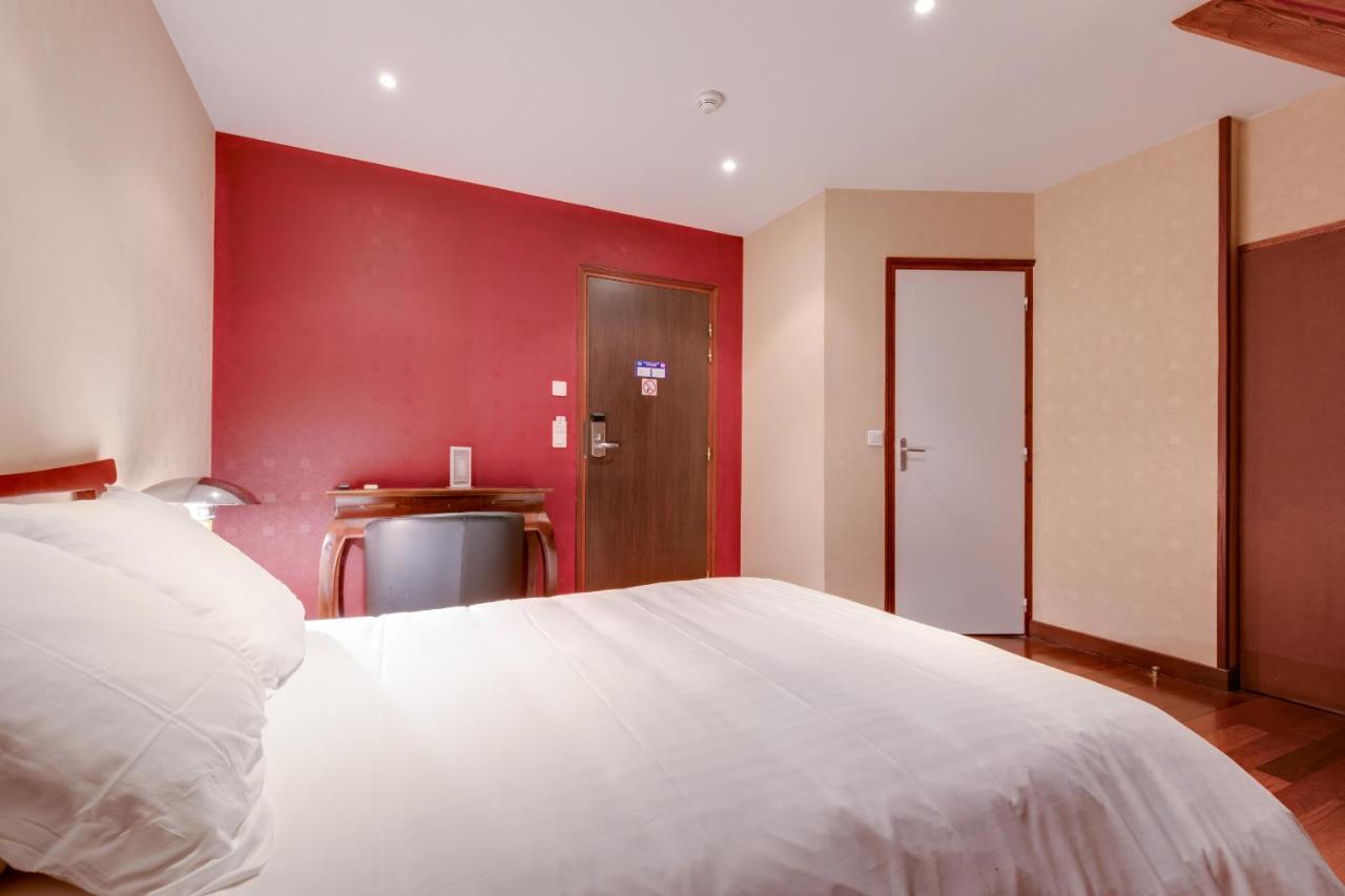 Le Celtic Hotel Le Thillay Bilik gambar