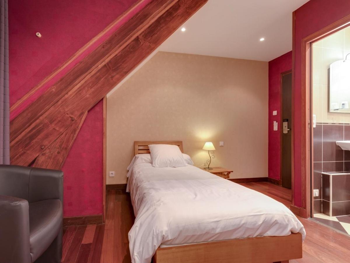 Le Celtic Hotel Le Thillay Bilik gambar