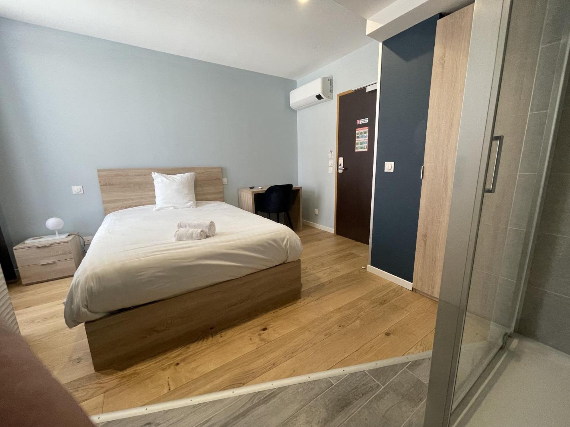 Le Celtic Hotel Le Thillay Bilik gambar