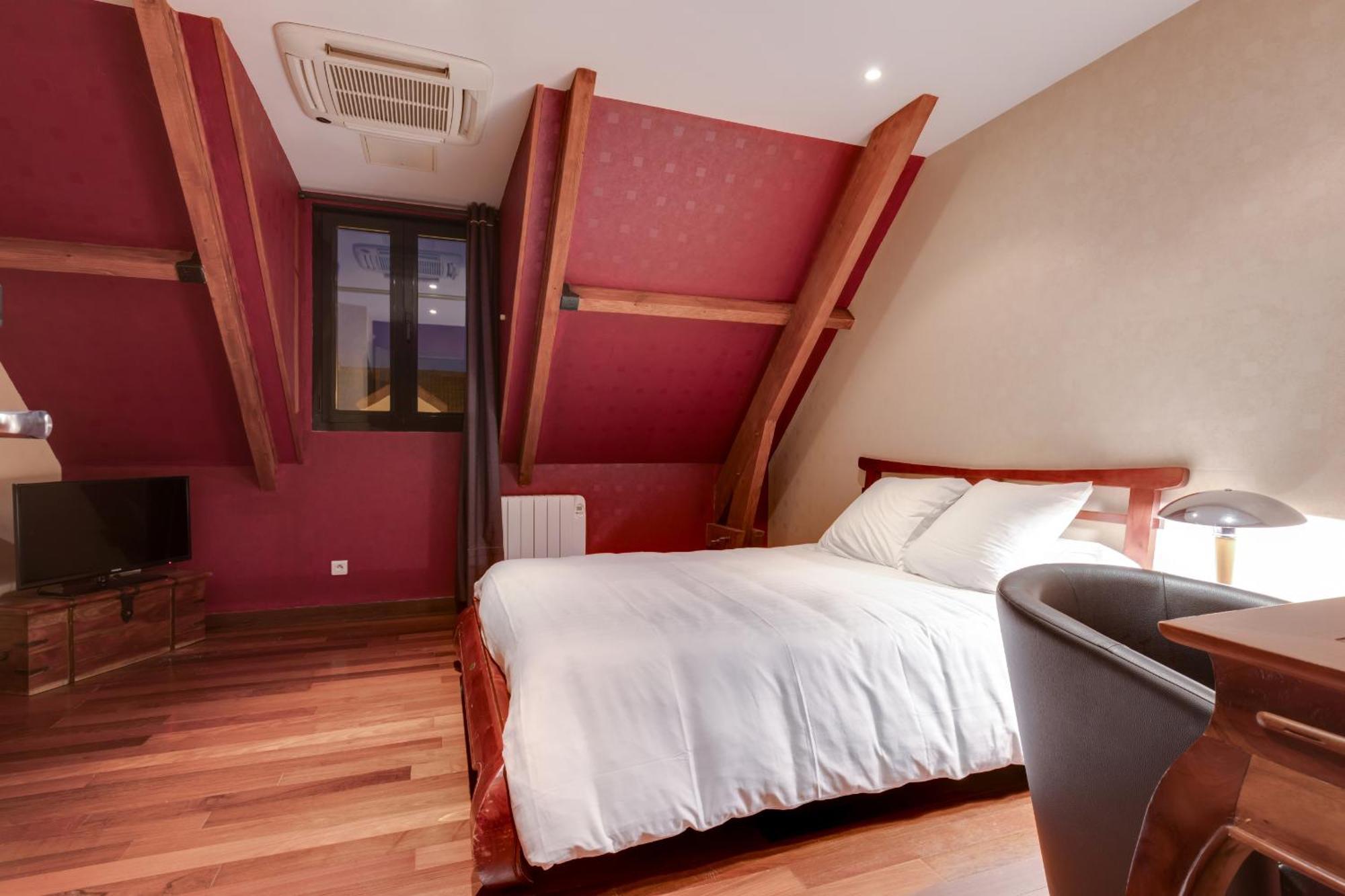 Le Celtic Hotel Le Thillay Bilik gambar