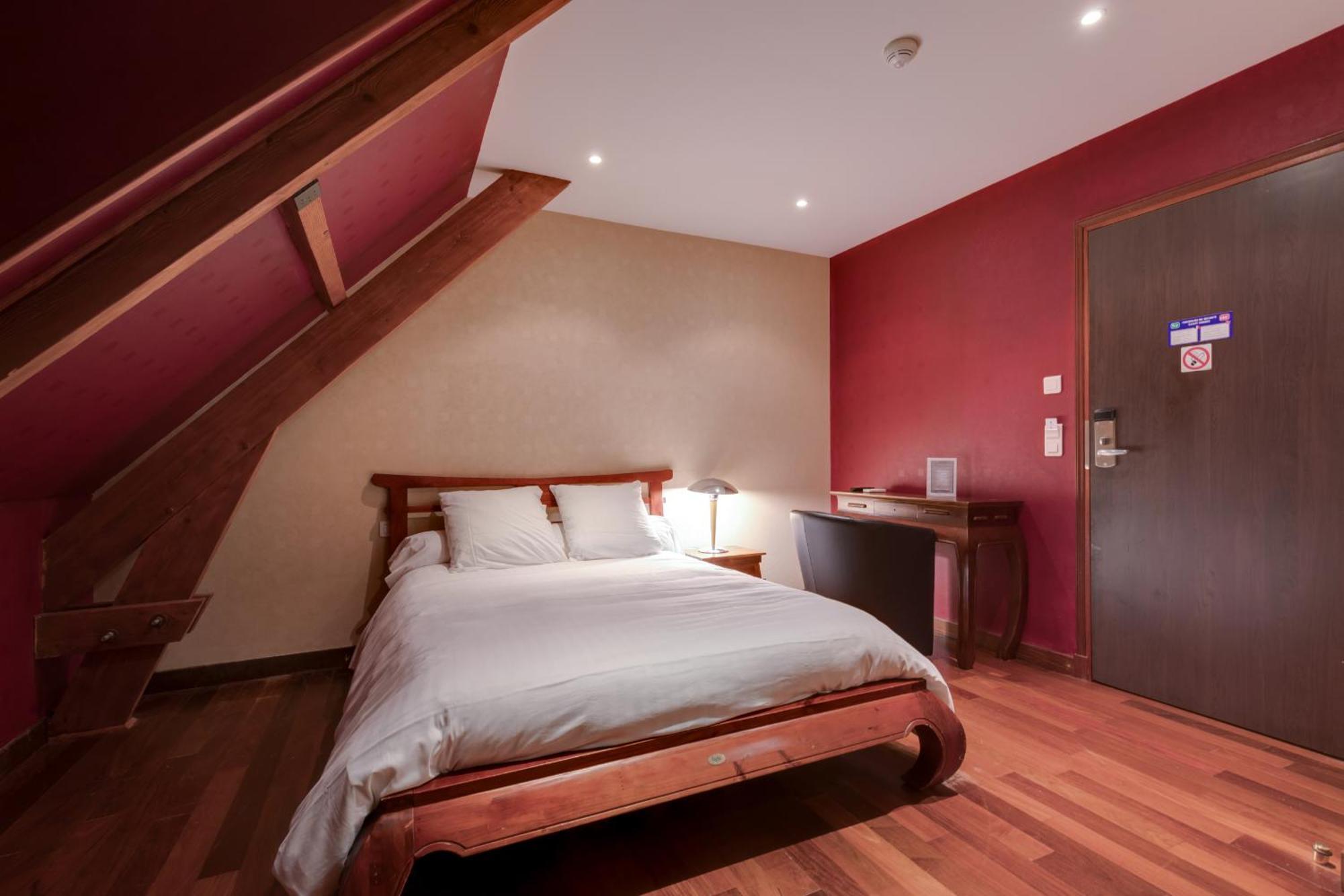 Le Celtic Hotel Le Thillay Bilik gambar