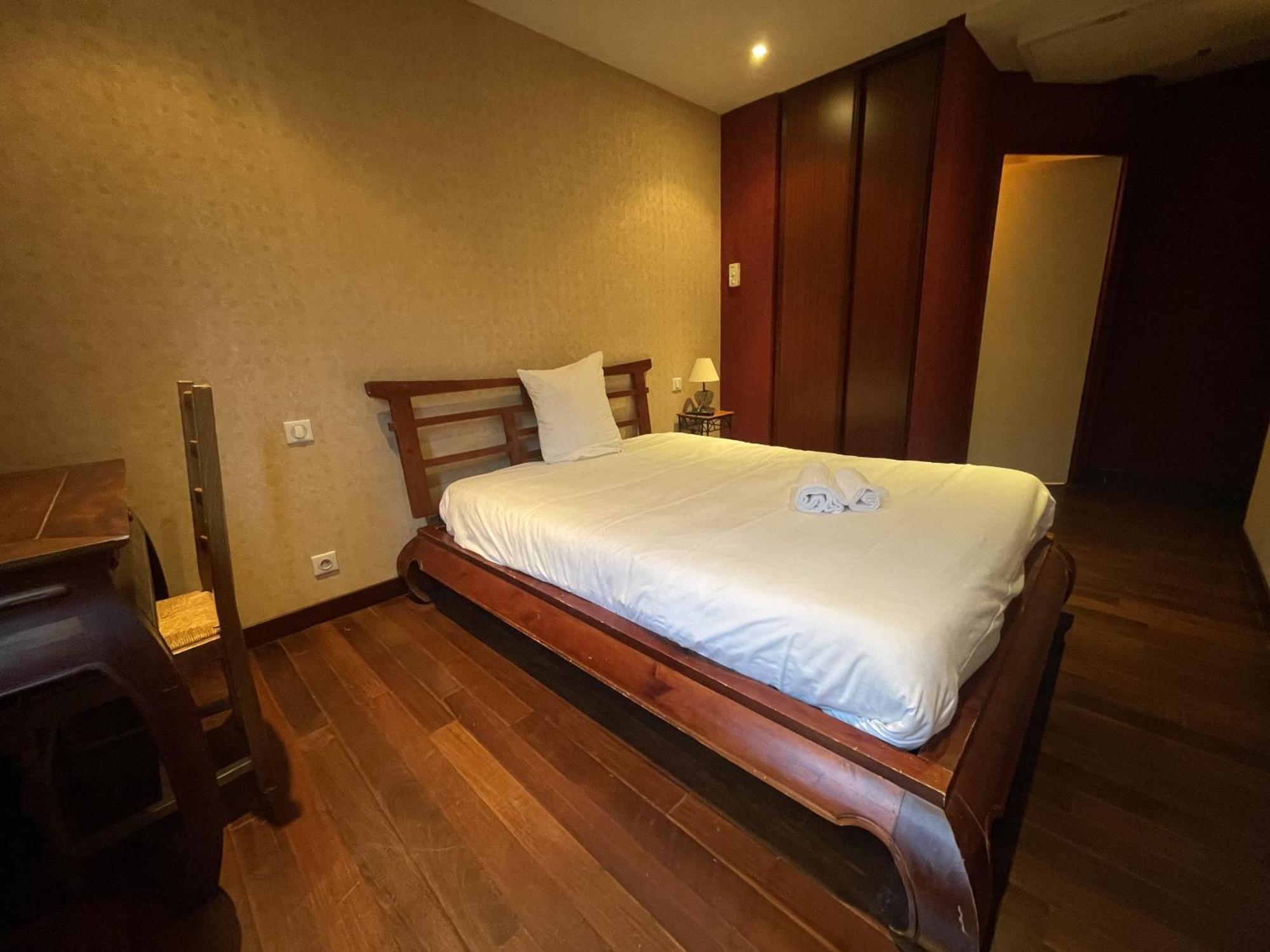 Le Celtic Hotel Le Thillay Bilik gambar