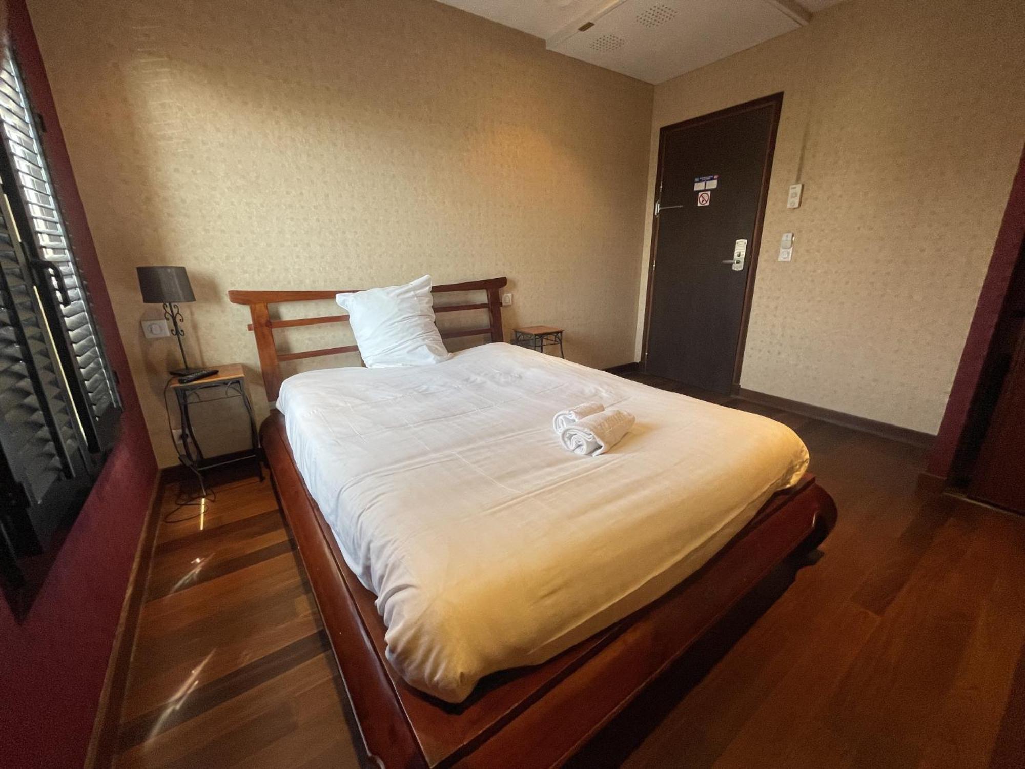 Le Celtic Hotel Le Thillay Bilik gambar