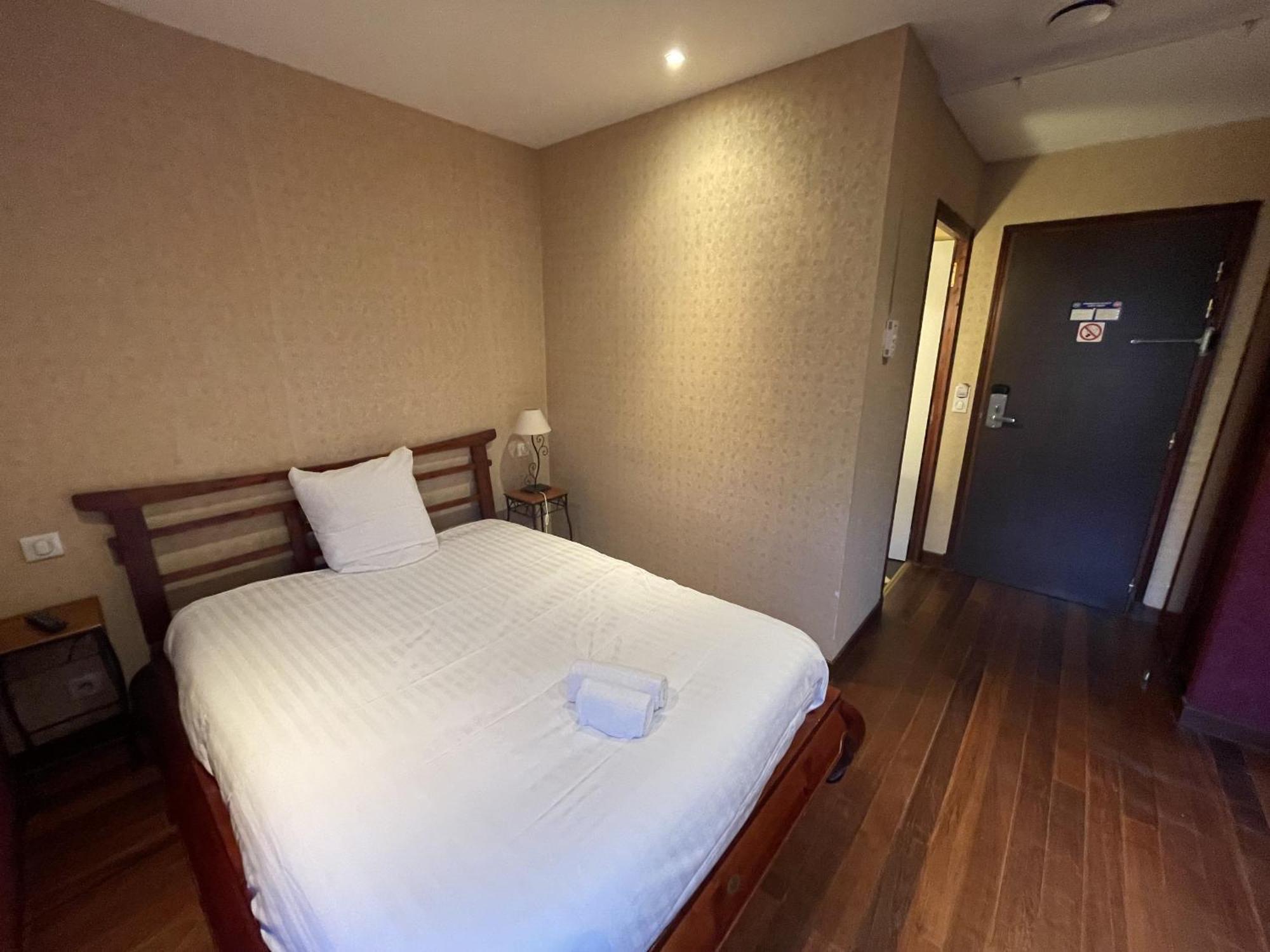 Le Celtic Hotel Le Thillay Bilik gambar