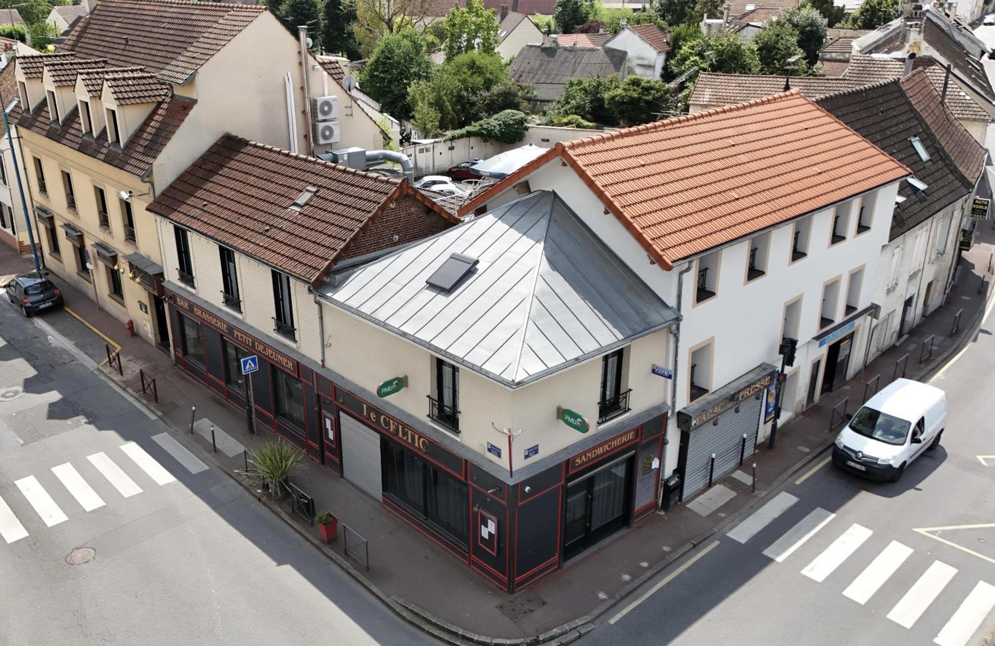 Le Celtic Hotel Le Thillay Luaran gambar