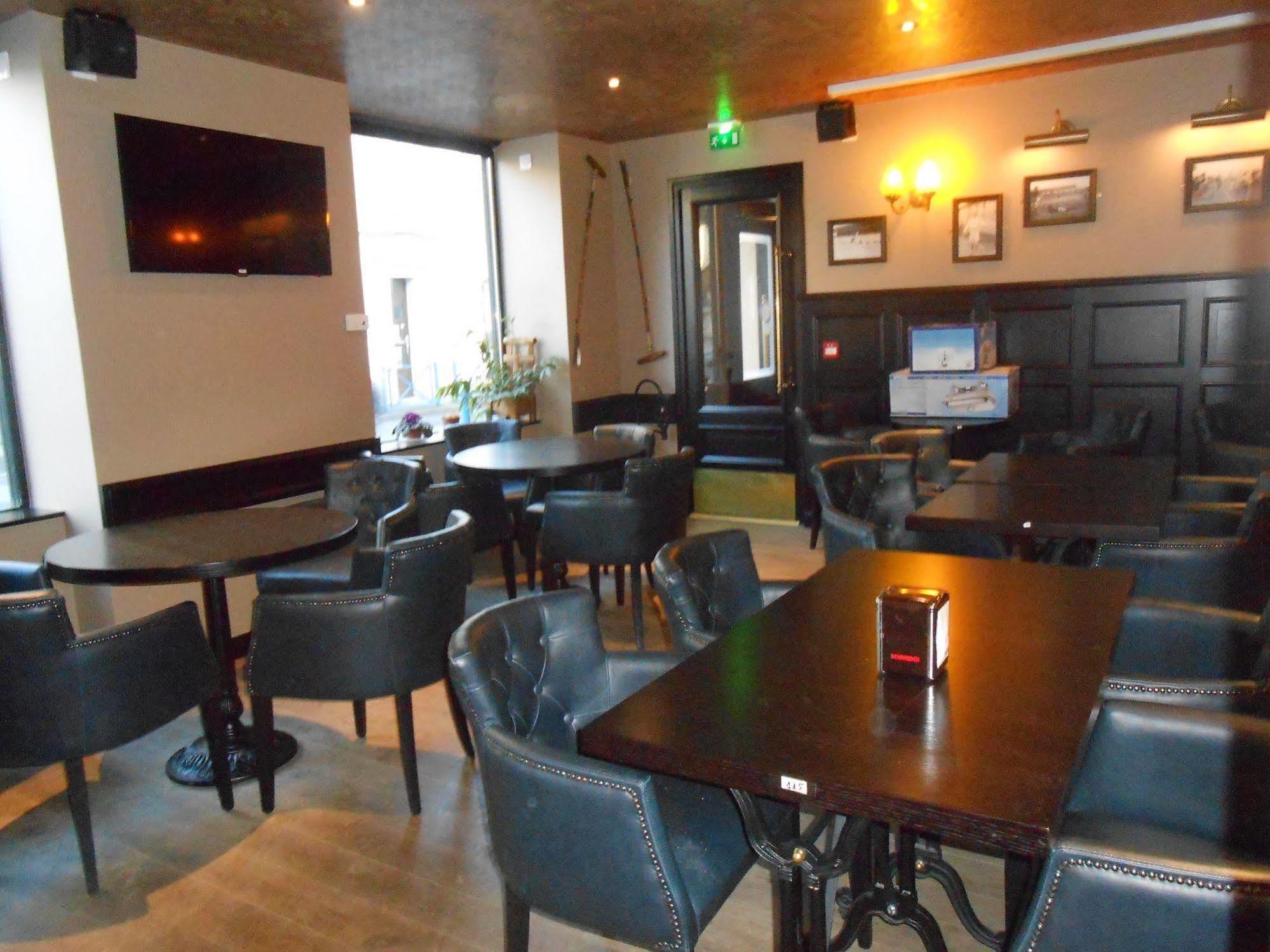 Le Celtic Hotel Le Thillay Luaran gambar
