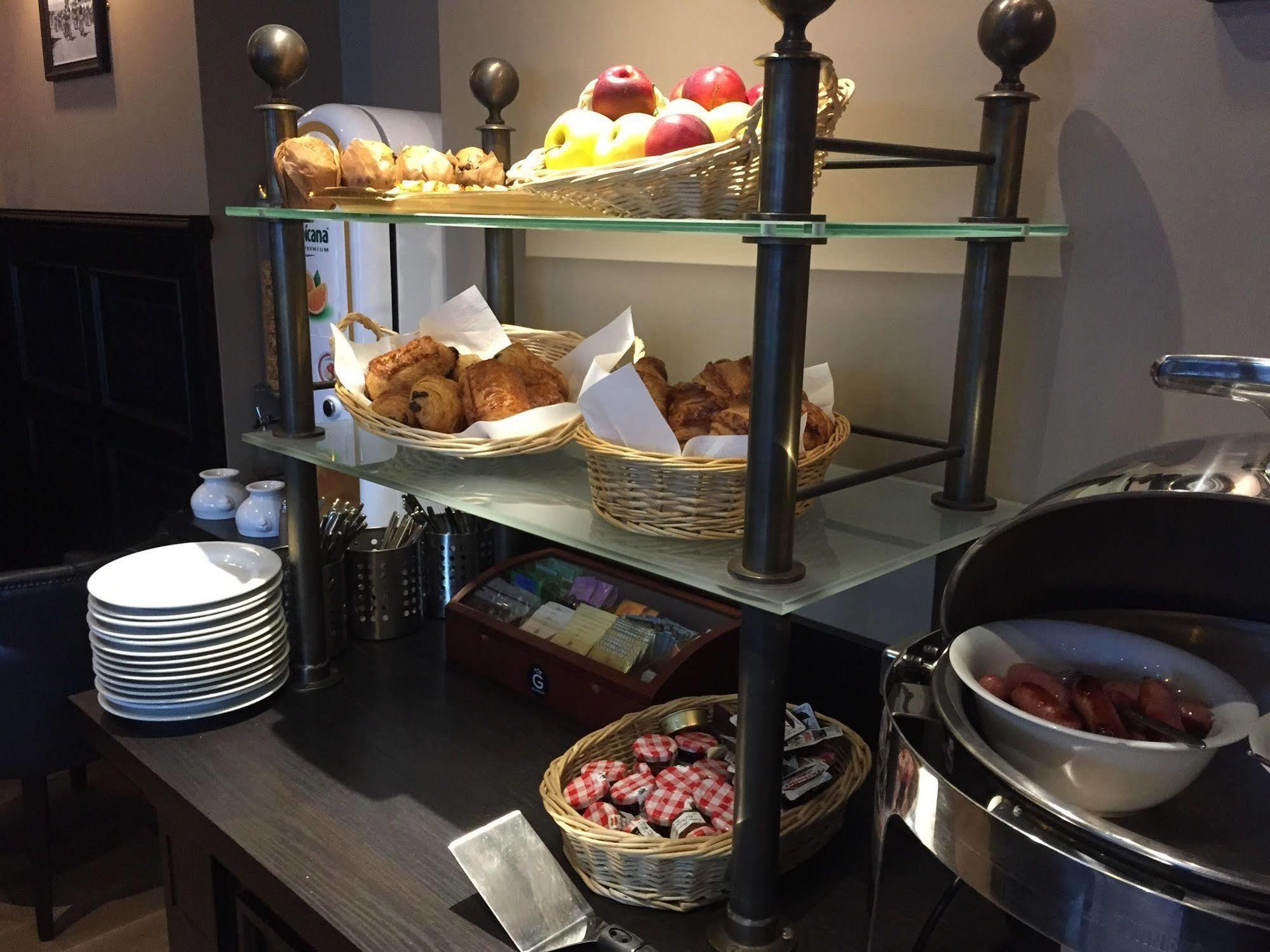 Le Celtic Hotel Le Thillay Luaran gambar