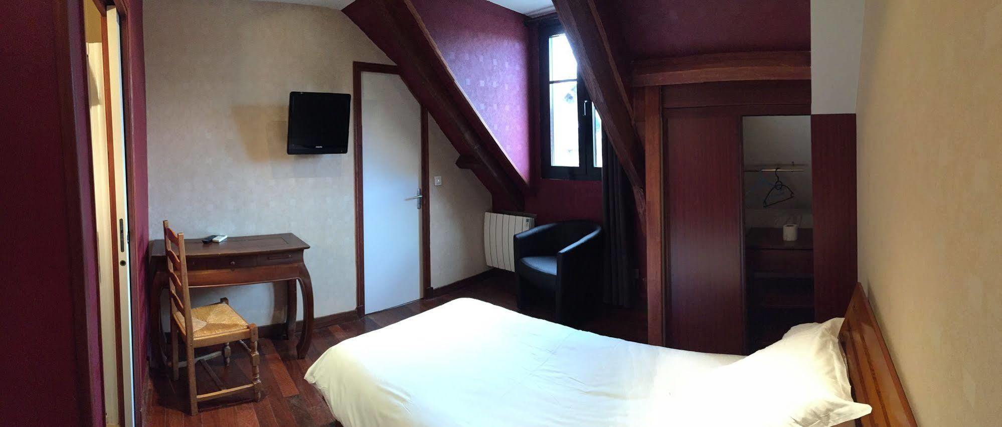 Le Celtic Hotel Le Thillay Luaran gambar
